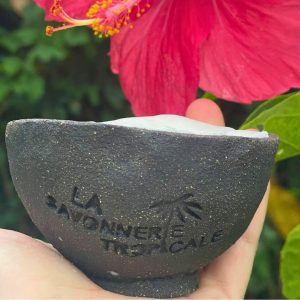 Savon à raser artisanal parfumé à la menthe poivrée